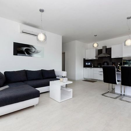 Apartments4Friends Apartment Vlad Trogir Eksteriør bilde