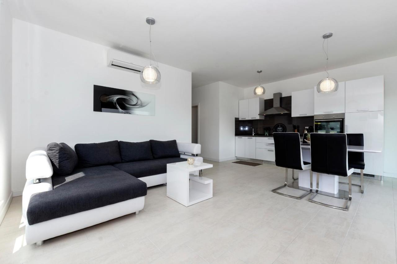Apartments4Friends Apartment Vlad Trogir Eksteriør bilde