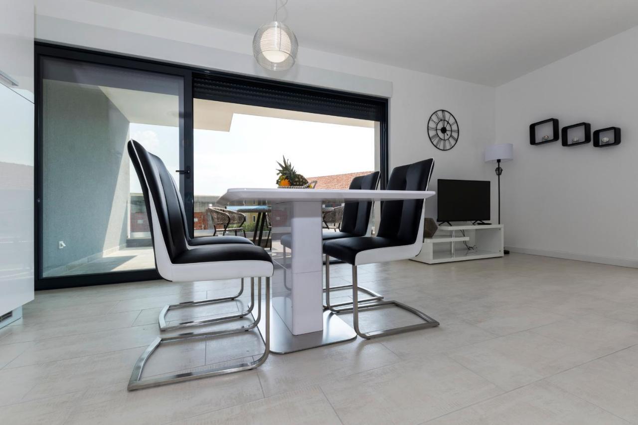 Apartments4Friends Apartment Vlad Trogir Eksteriør bilde